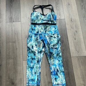 Lululemon Athletica Blue Patterned Activewear Set